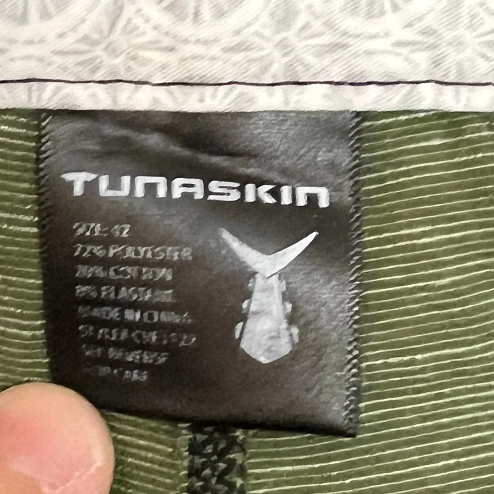 Tunaskin Board Shorts Mens‎ 42 Green Excellent Performance Stretch Fishing Swim